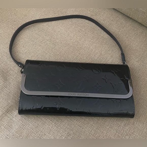 Louis Vuitton Vernis Rossmore MM Noir Magnetique - Picture 1 of 16